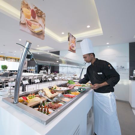 Ibis Styles Manama Diplomatic Area Hotell Exteriör bild