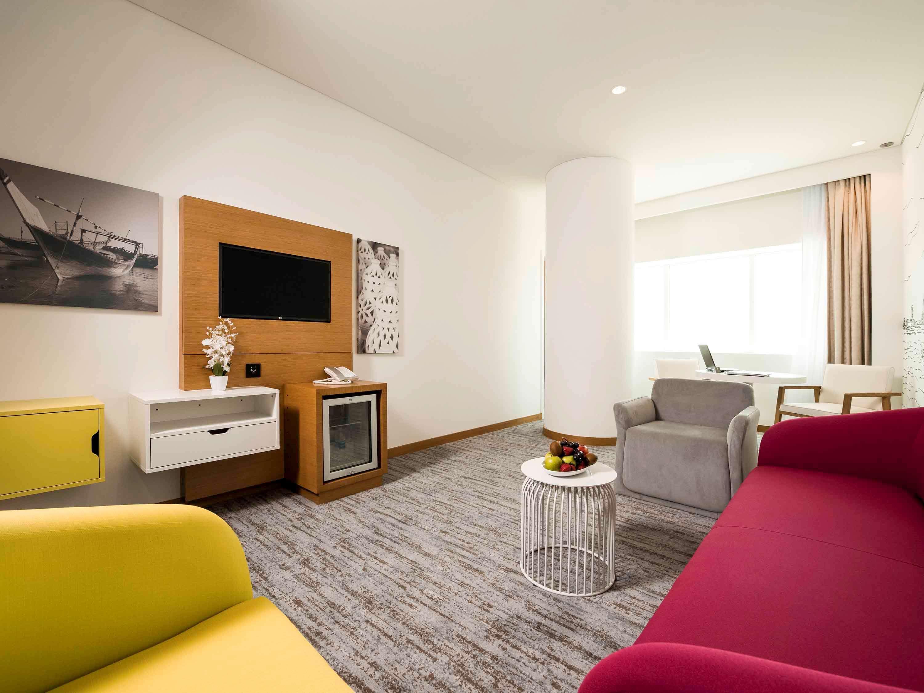 Ibis Styles Manama Diplomatic Area Hotell Exteriör bild