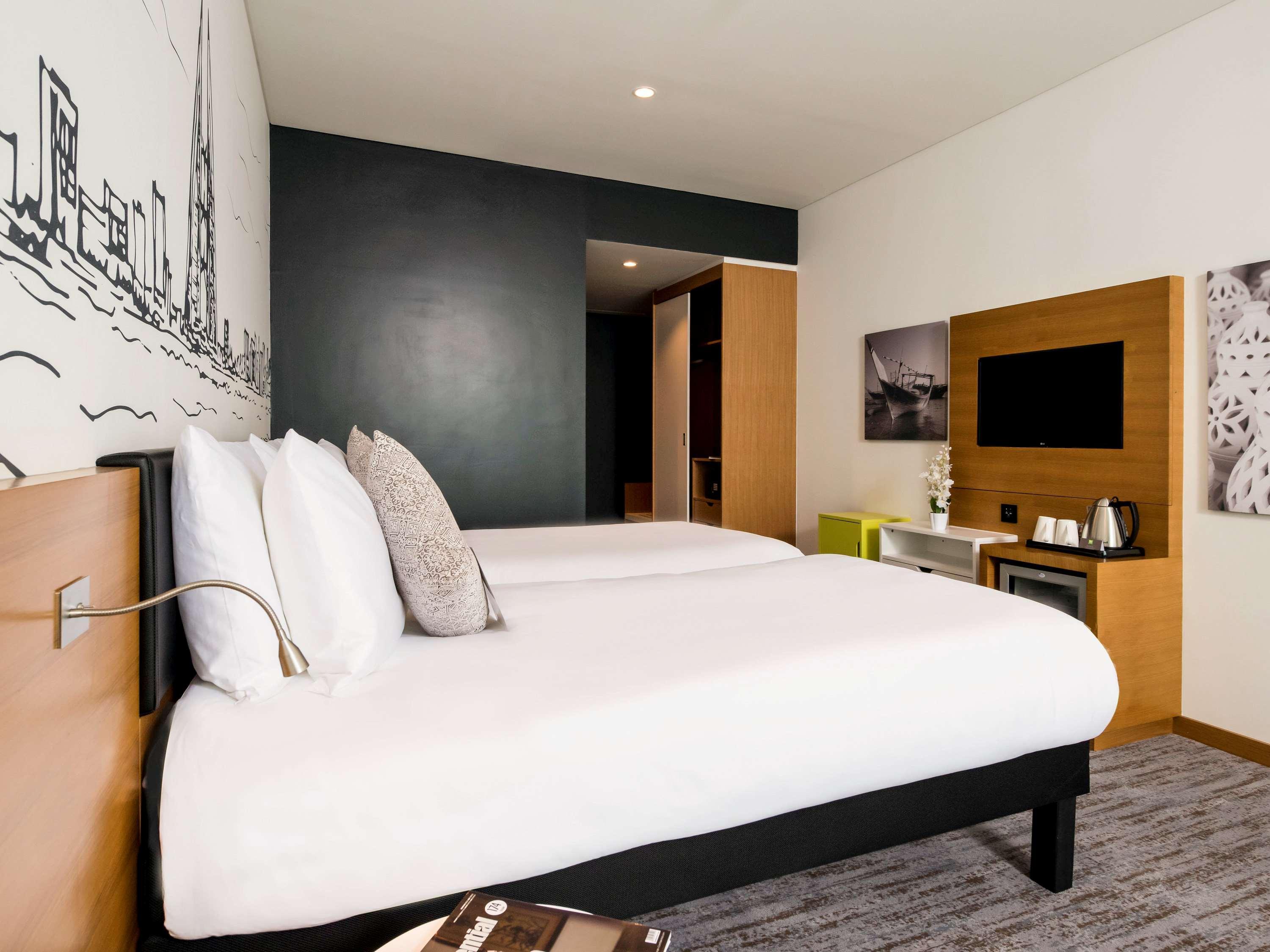 Ibis Styles Manama Diplomatic Area Hotell Exteriör bild
