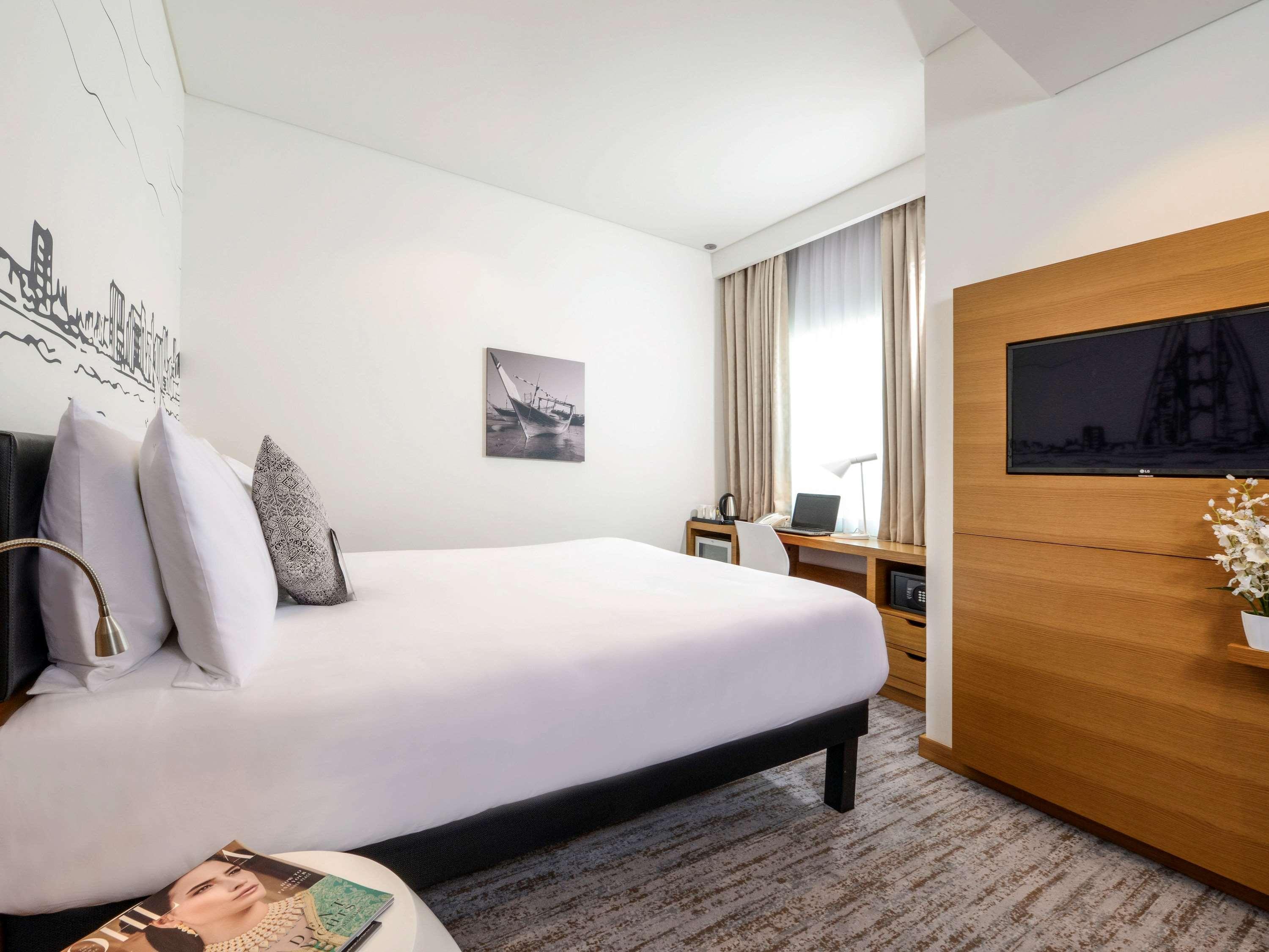 Ibis Styles Manama Diplomatic Area Hotell Exteriör bild