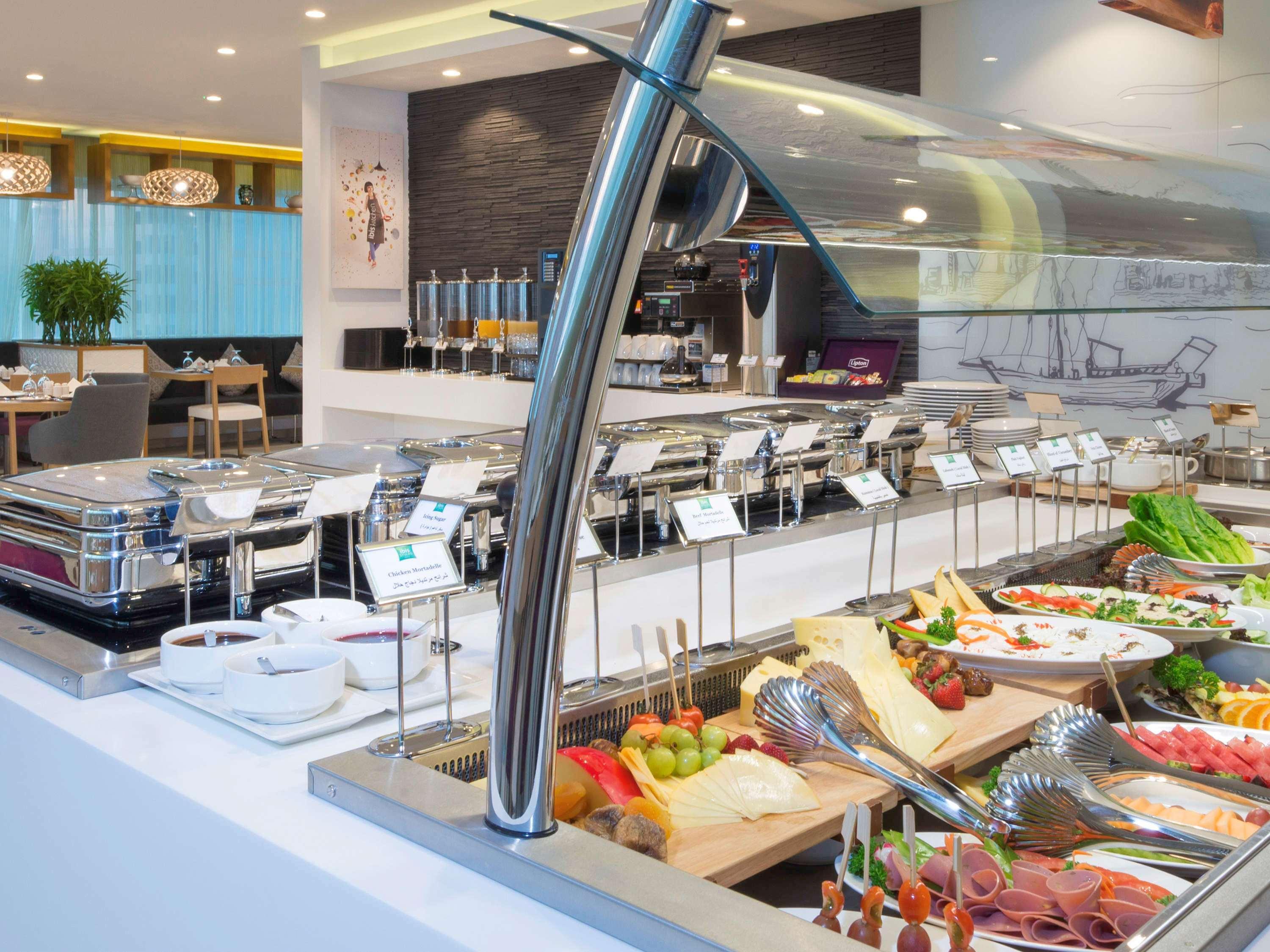 Ibis Styles Manama Diplomatic Area Hotell Exteriör bild