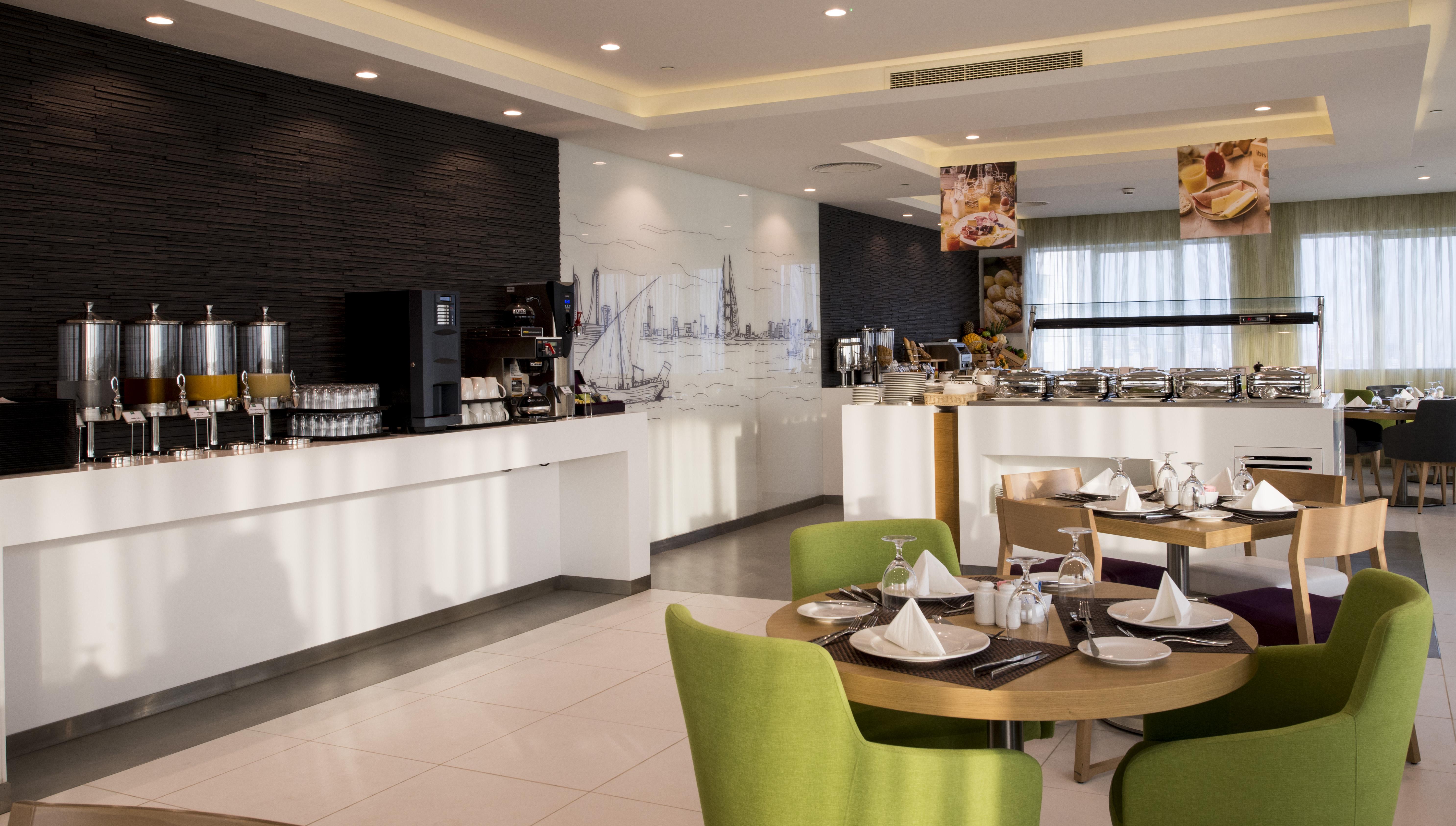 Ibis Styles Manama Diplomatic Area Hotell Exteriör bild