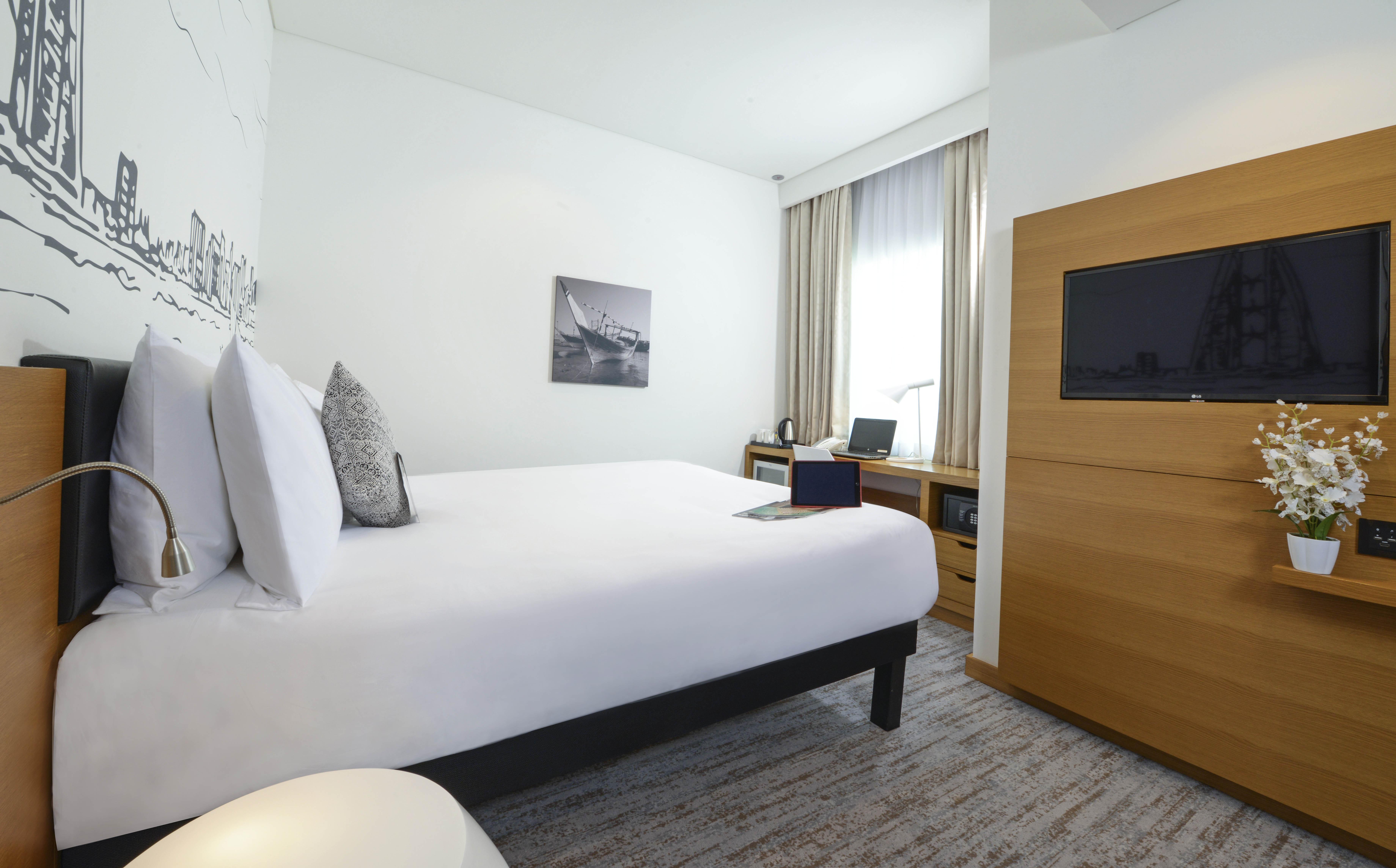 Ibis Styles Manama Diplomatic Area Hotell Exteriör bild