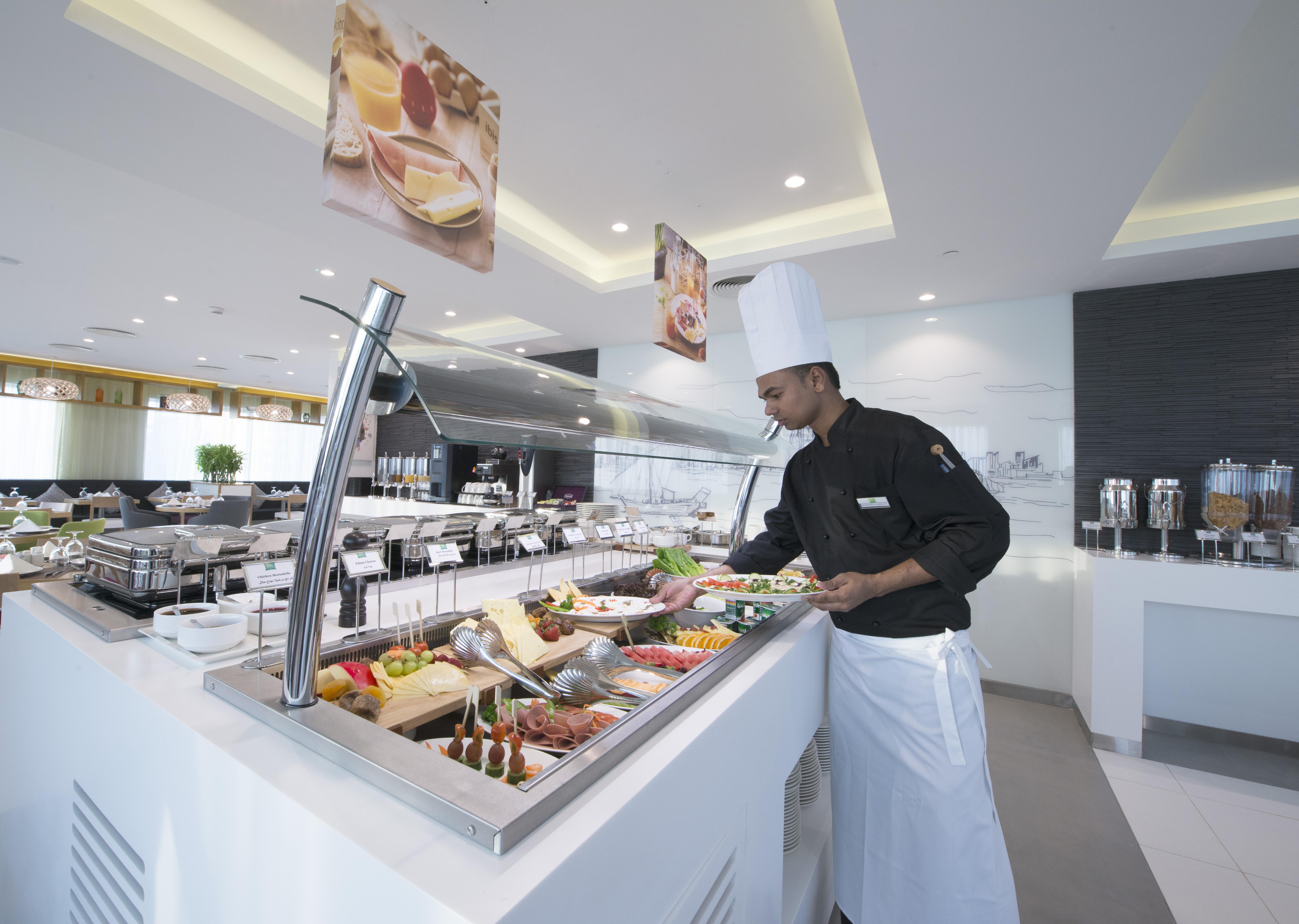 Ibis Styles Manama Diplomatic Area Hotell Exteriör bild