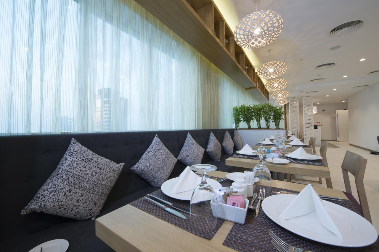 Ibis Styles Manama Diplomatic Area Hotell Exteriör bild