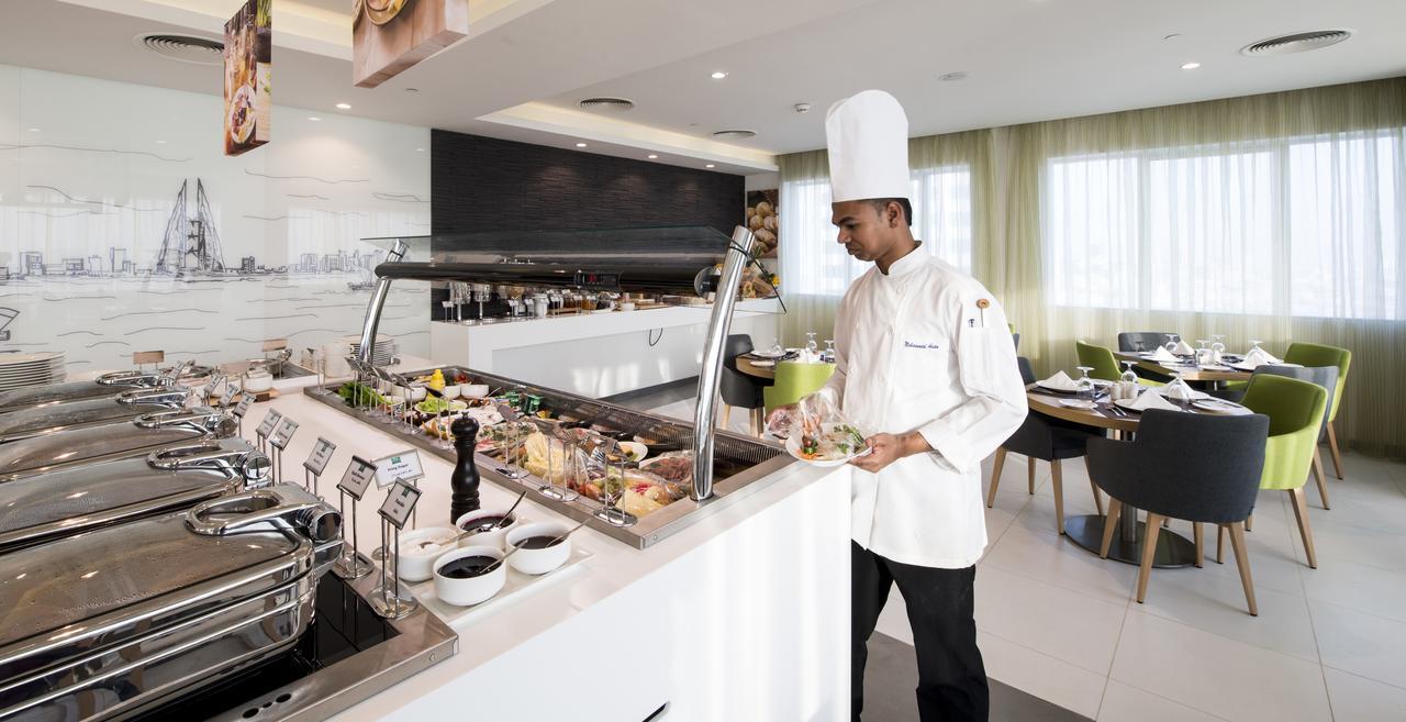 Ibis Styles Manama Diplomatic Area Hotell Exteriör bild