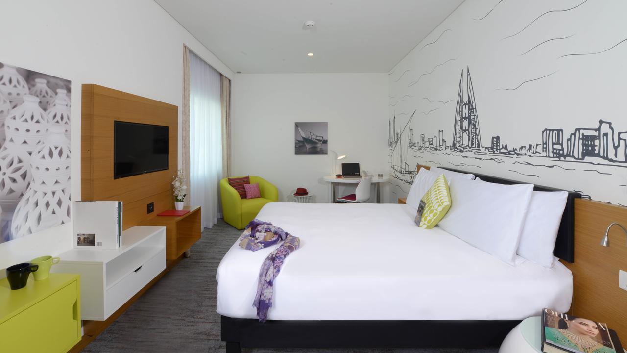 Ibis Styles Manama Diplomatic Area Hotell Exteriör bild